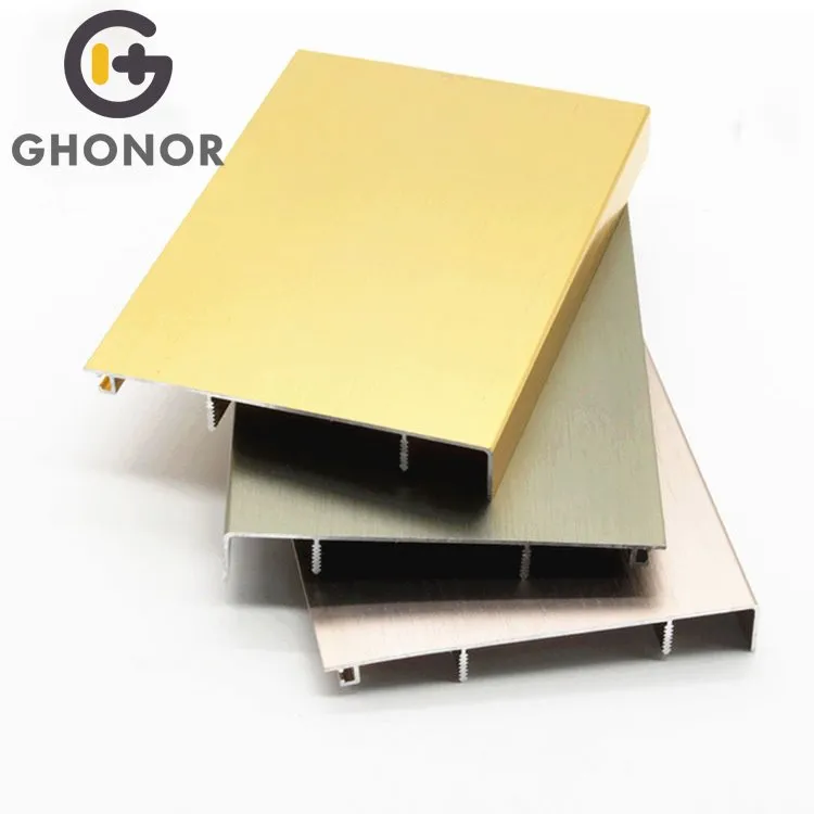 Listwa przypodłogowa z wytłaczanego aluminium